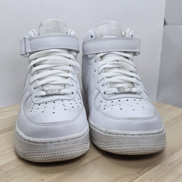 Women’s Size 7.5 - Nike Air Force 1 ‘07 Mid - White/White - 366731-100 - Picture 2 of 9
